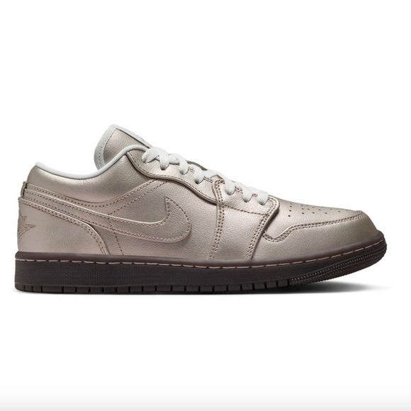 NEW Wmns Air Jordan 1 Low SE Metallic Zinc, Size: W9 / M7.5 - Picture 2 of 9